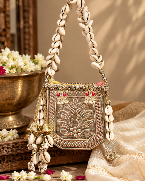 Chaandi Baksua Bag